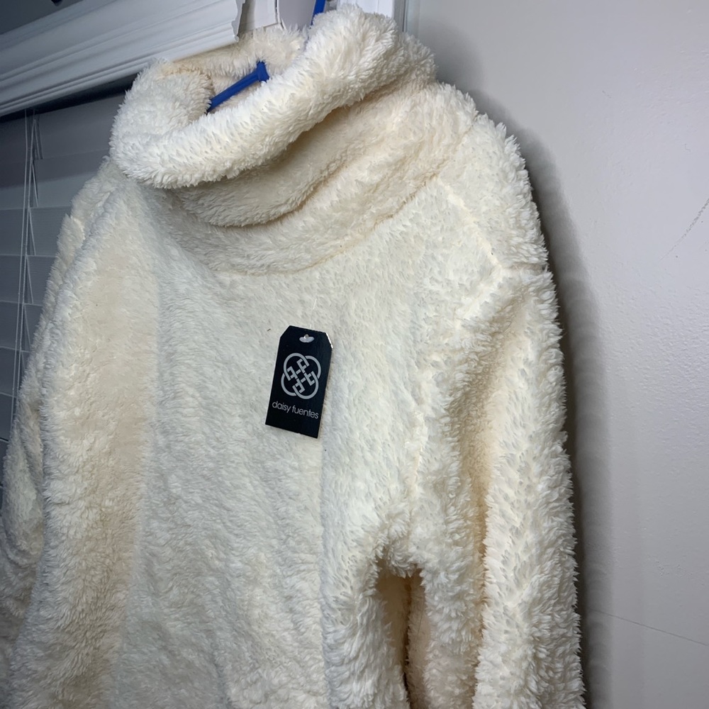 Fur turtle neck sweater